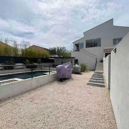 Holiday home De Villa, Avec Piscine Confort, 2km De La Plage. *
