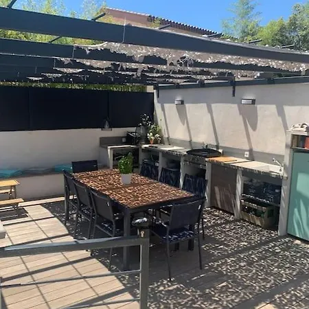 Holiday home De Villa, Avec Piscine Confort, 2km De La Plage. *